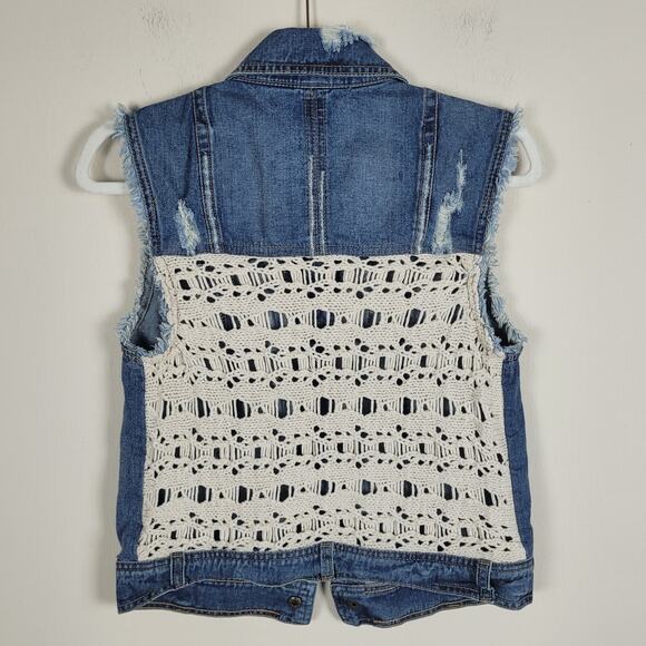 Free People Jean Vest Small Blue Denim Distressed Moody Macrame Crochet Boho - Picture 3 of 7